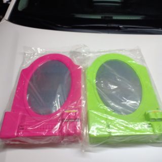 GƯƠNG SOI MẶT VIỀN NHỰA, CÓ VẮT KEM VÀ BÀN CHẢI