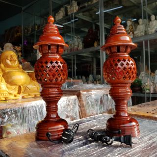 Cặp đèn thờ gỗ tràm bông vàng cao 35 cm
