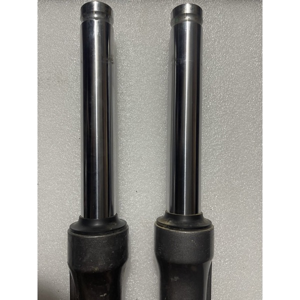 Thụt trước phanh cơ xe Sirius 110cm của Yamaha