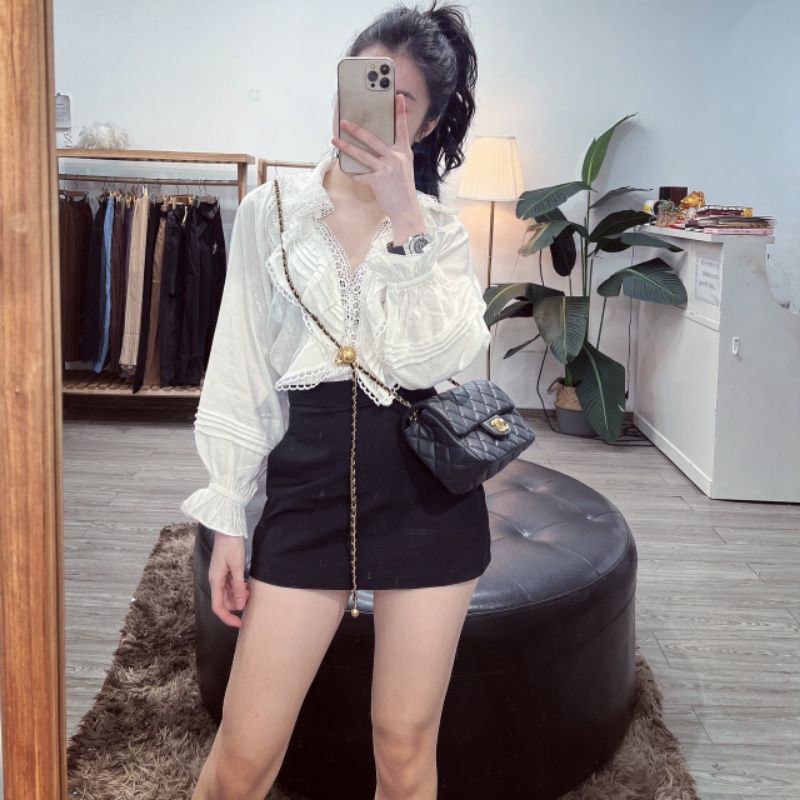 Áo sơmi cổ bèo ren