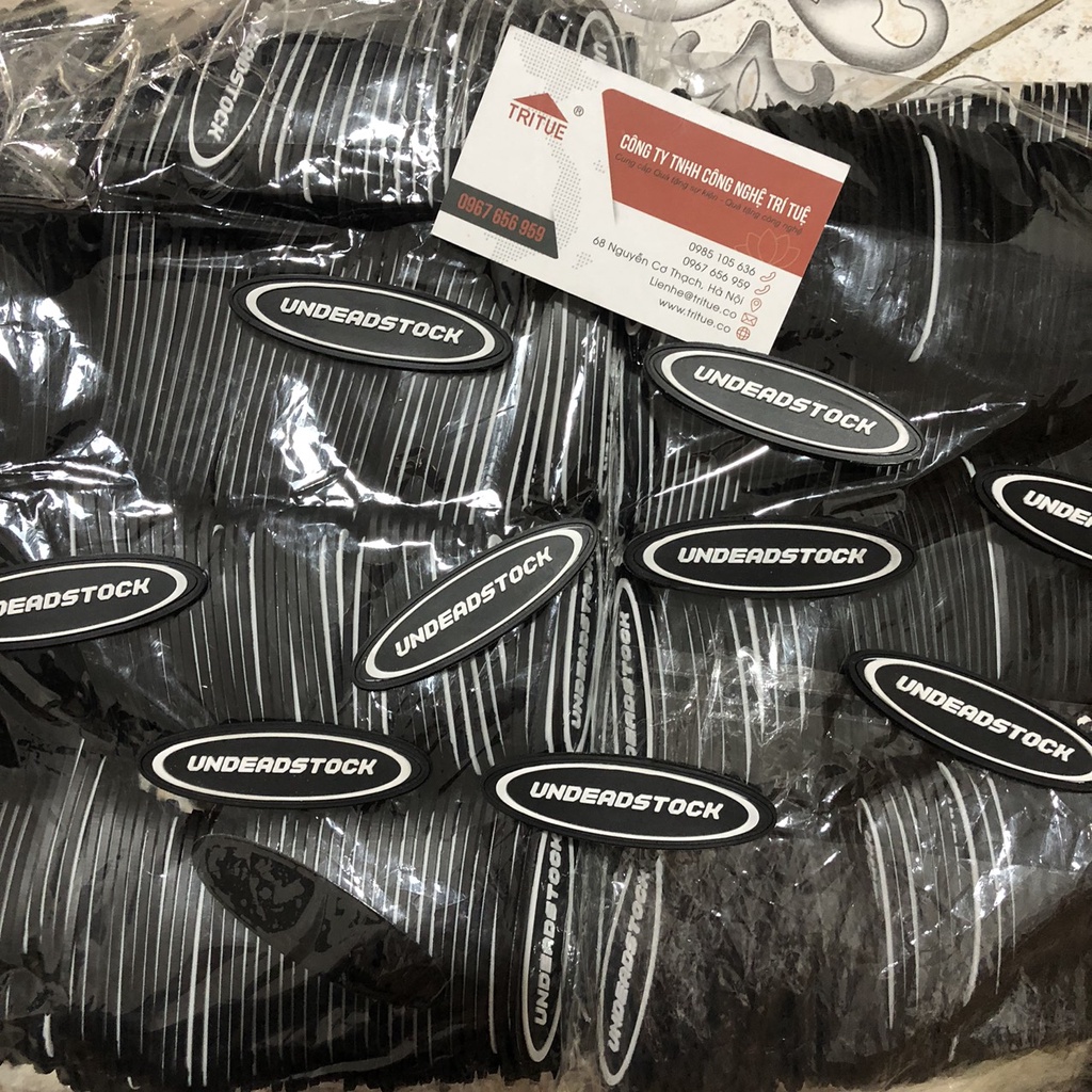 XƯỞNG SẢN XUẤT MÁC DÁN NHÃN QUẦN ÁO IN LOGO THEO YÊU CẦU