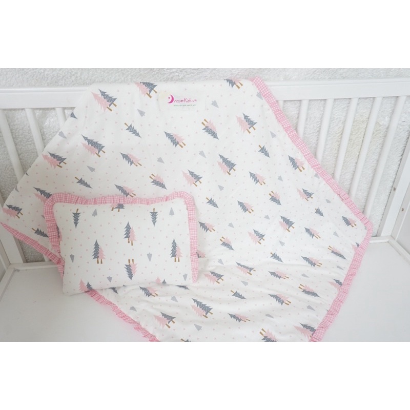 Chăn cho bé sơ sinh