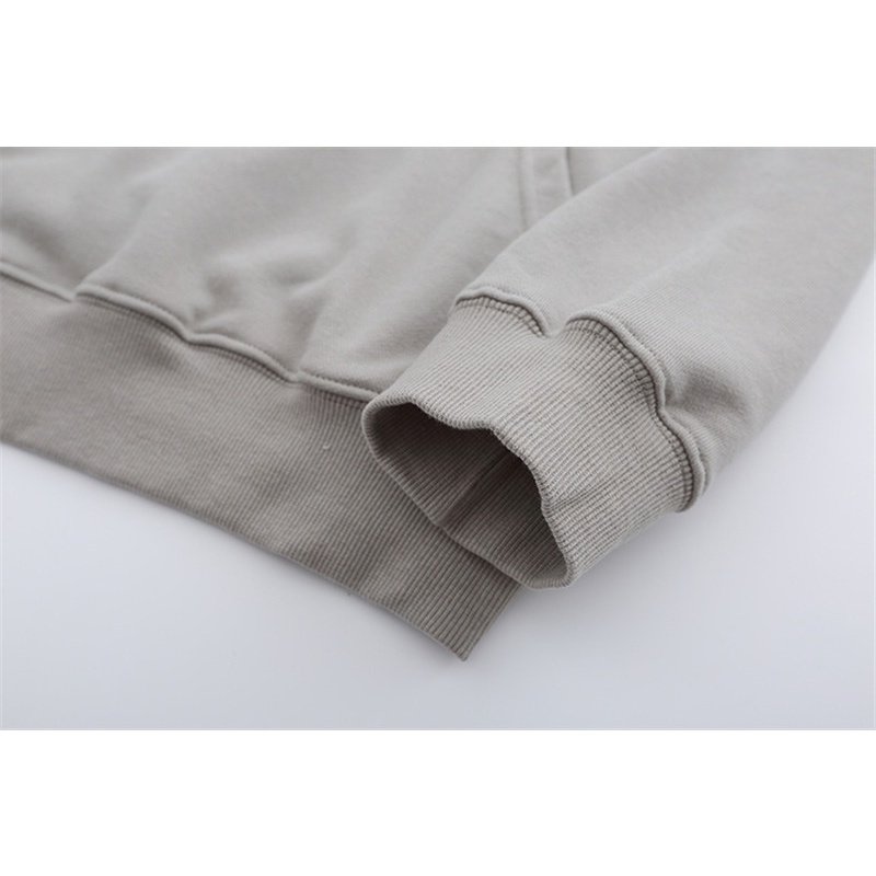Áo hoodie tay dài in chữ ITEM ESSENTIALS FG