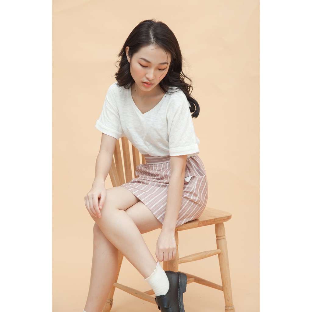 Chân váy ngắn cạp chun nữ MADELEN màu kẻ dáng chữ A | BigBuy360 - bigbuy360.vn