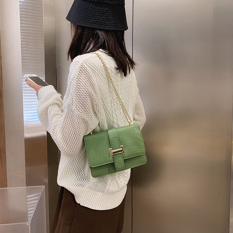 Túi đeo chéo IELGY dây xích màu trơn họa tiết vân đá cho nữ