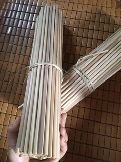 Đũa tre vót thủ công. 27-40cm