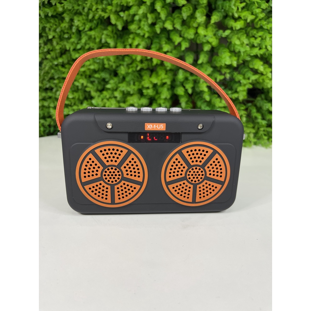 Loa Bluetooth PORTABLE Xm- U5 Có Móc Cầm Tay, Âm Thanh Hay, Thiết Kế Mẫu Sản Phẩm Cực Đẹp Mắt, Sạc Năng Lượng Mặt trời.