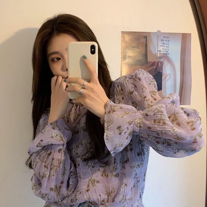 Áo sơ mi chiffon in hoa dáng rộng che khuyết điểm cho nữ