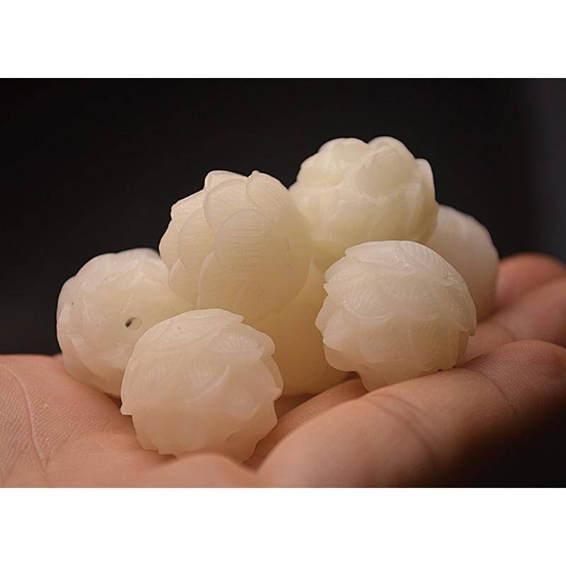 Chuỗi Hạt Ngọc Bích Trắng Tự Nhiên Khắc Hình Hoa Sen 2.0 Dùng Làm Vòng Tay/Vòng Tay