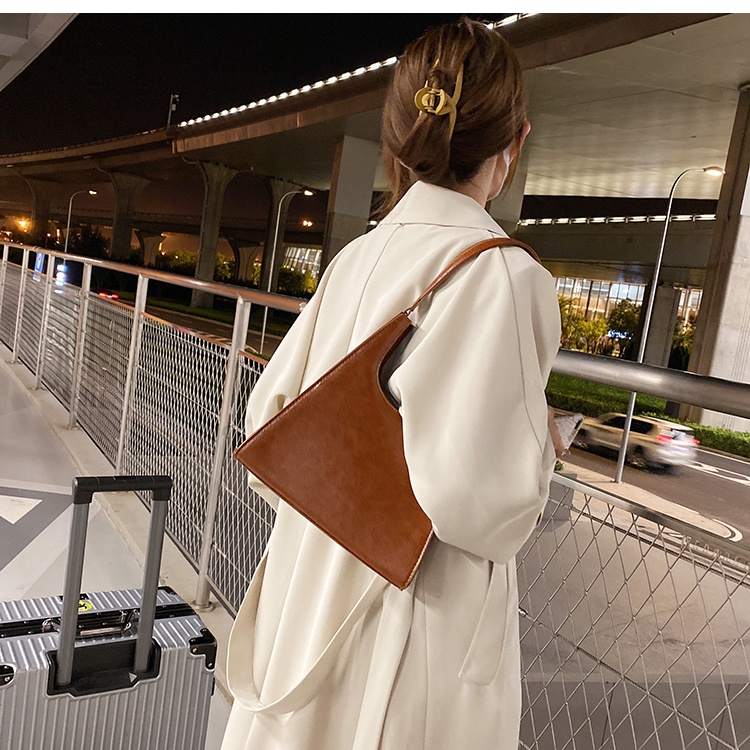 Túi đeo dưới cánh tay hình vuông cỡ nhỏ thời trang thu đông cho nữ 2023