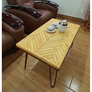 Bàn trà sofa mặt gỗ thông tự nhiên ghép chéo chân hairpin