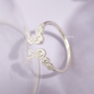Nhẫn mở 2 đầu 3 đá trắng ổ tròn bạc s925 lann r155
