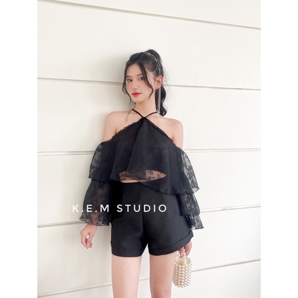 Áo trễ vai cổ yếm tay tầng ren hoa nhí tiểu thư .Shyncloset