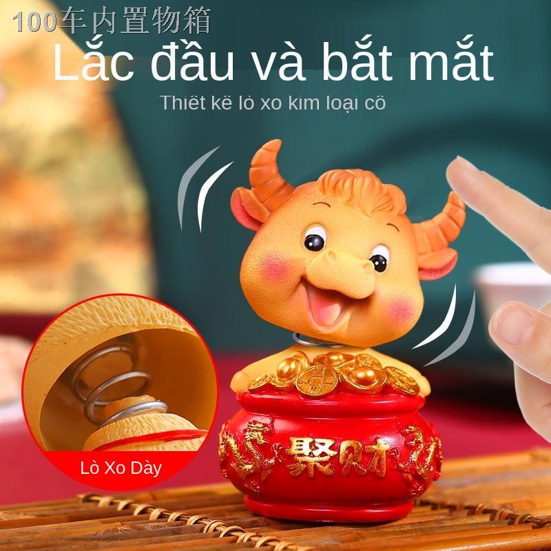 KĐồ trang trí ô tô, nội thất bảng điều khiển trung tâm, nước hoa người nổi tiếng mạng, rung cao cấp, linh vật năm mới củ