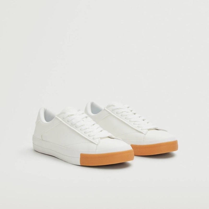 Giày sneaker trắng đế bằng, viền mũi đế màu nâu