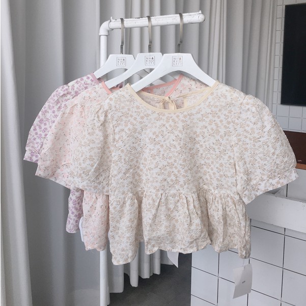 Áo kiểu babydoll hoa nhí viền cổ vải xốp dập - AV829