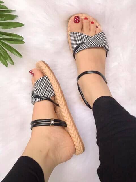 Sandal giả cói