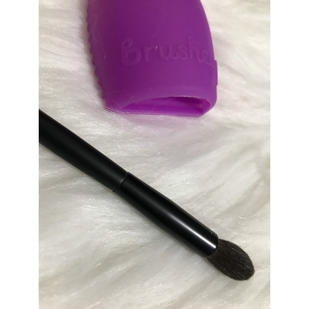 Cọ Trang Điểm Highlight My Destiny Cỡ Nhỏ Màu Đen