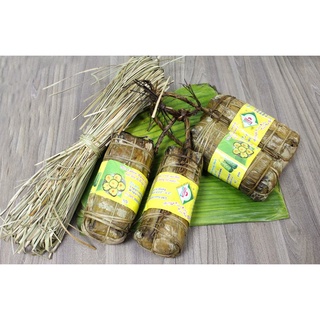 Bánh tét đậu chay Trà Cuôn