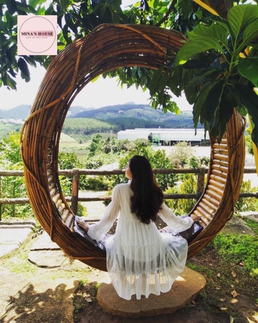 Váy babydoll trắng xếp tầng / mina’s house