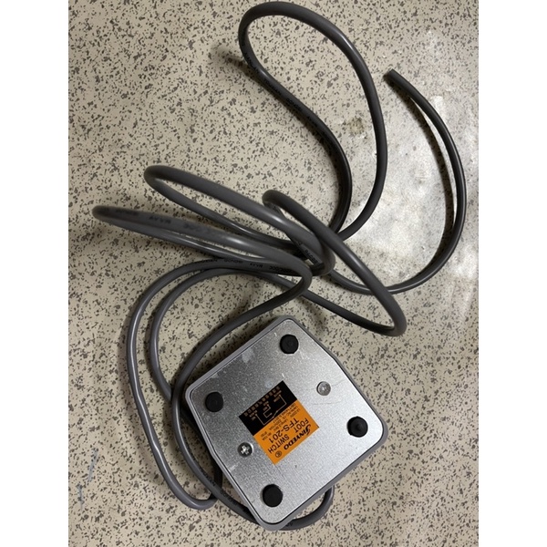 Công Tắc Bàn Đạp Chân 250VAC-10A, dây dài 2M