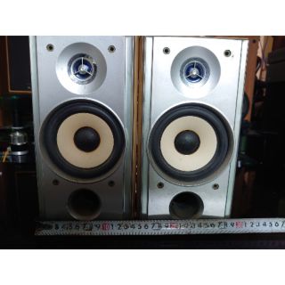 Đôi loa Kenwood SJ7 bãi zin, hoạt động tốt, dòng sản phẩm mini danh tiếng