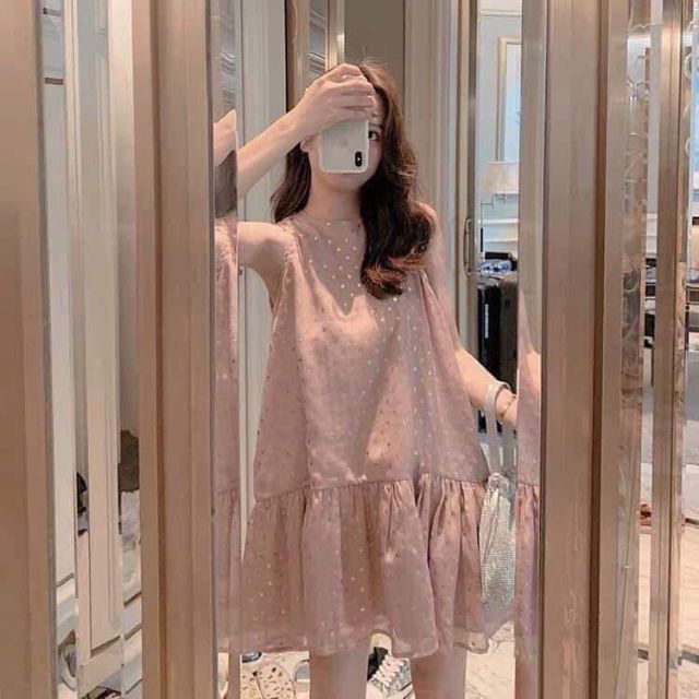 Váy chấm bi hồng