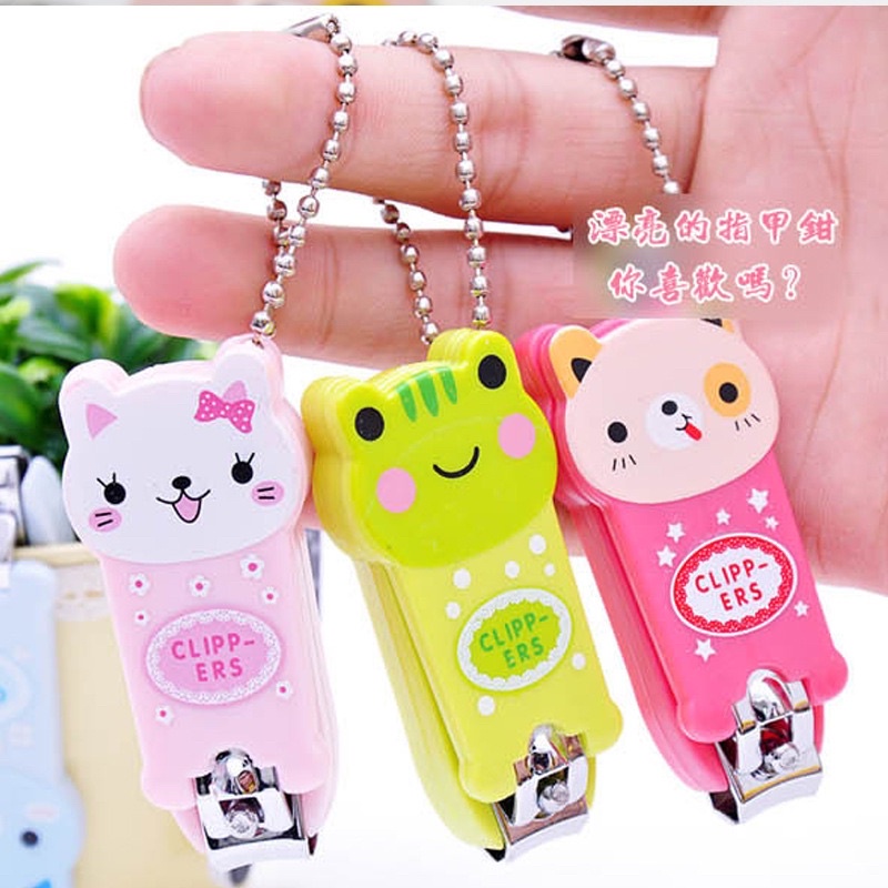 Bấm móng tay hình thú dễ thương cho bé