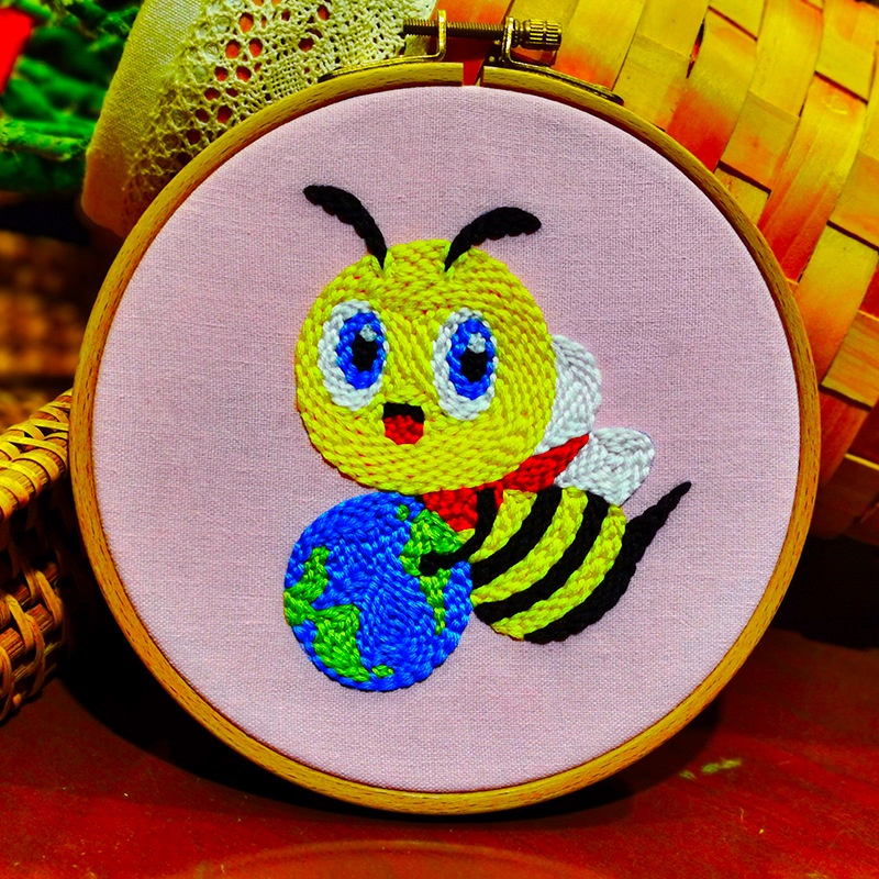 Bộ Dụng Cụ Thêu Thủ Công Hình Kỳ Lân Hoạt Hình 16cm