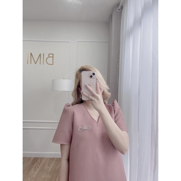 ĐẦM CỔ V KEM TAG NƠ - BIMI