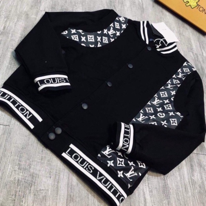 Áo Khoác Lv ,Bomber Lv - Cầu Vai Da Chữ Viền Trắng Hot Trend 2021