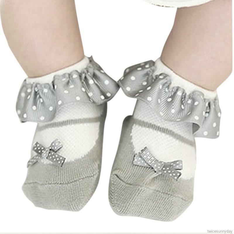 Vớ công chúa xinh xắn dành cho bé gái