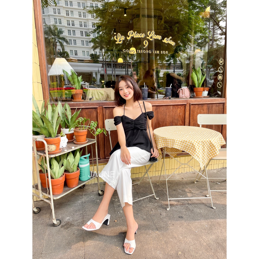 [Mã FAMARAL2 giảm 10K đơn 50K] Áo bẹt vai JAUNE thiết kế xẻ tà trước- NIKKI top | BigBuy360 - bigbuy360.vn