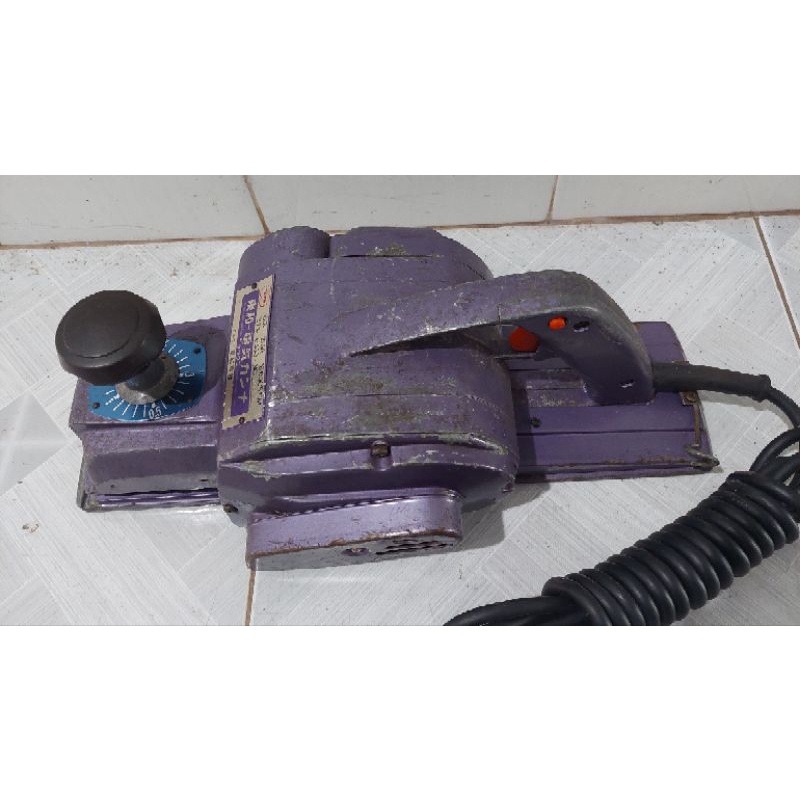 Máy bào gỗ Towa L-550, lưỡi 150mm. .