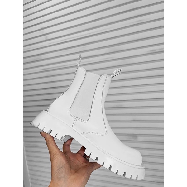 Boot nam trắng siêu phẩm 2022