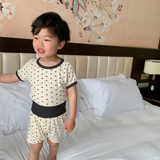 Bộ Đồ Ngủ Áo Tay Ngắn Phối Quần Short Chấm Bi Thời Trang Mùa Hè Cho Bé 80-120cm