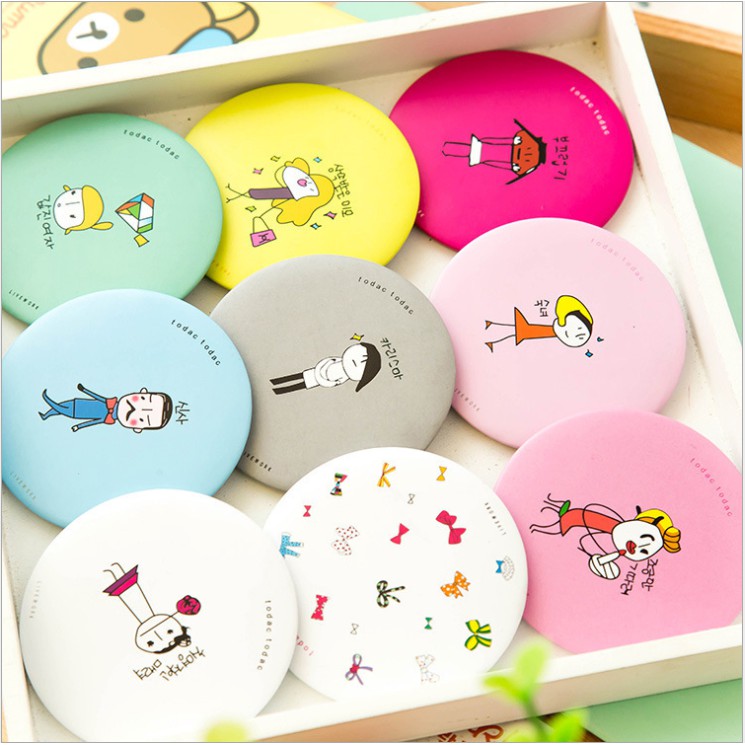Gương trang điểm mini hình tròn họa tiết hoạt hình phong cách Hàn Quốc