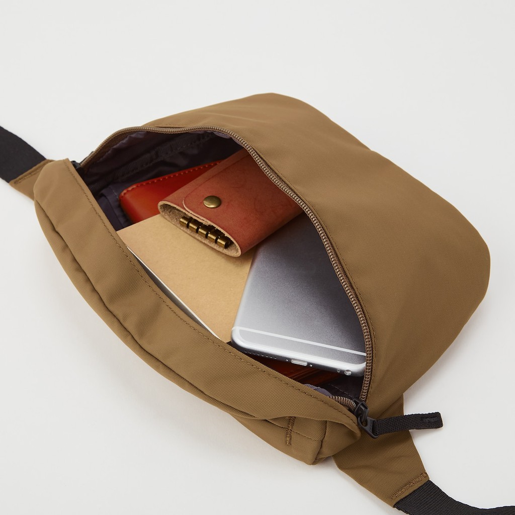 (UNIQLO Nhật  chính hãng) NAM/ Nữ - Túi đeo chéo/ Túi đeo hông bằng vải  Uniqlo Singlestrap Backpack
