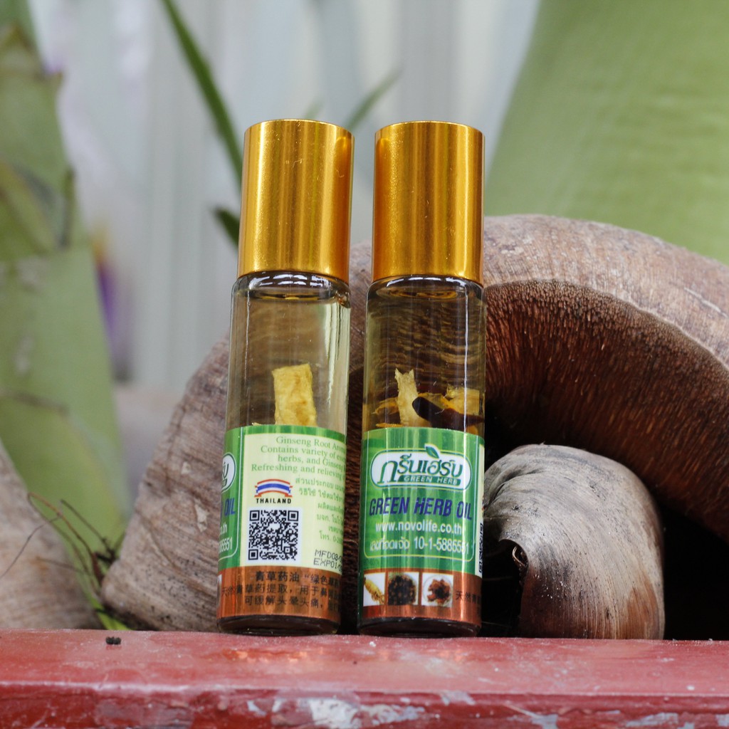 Dầu gió thảo dược Green Herb Oil Thailand 8ml