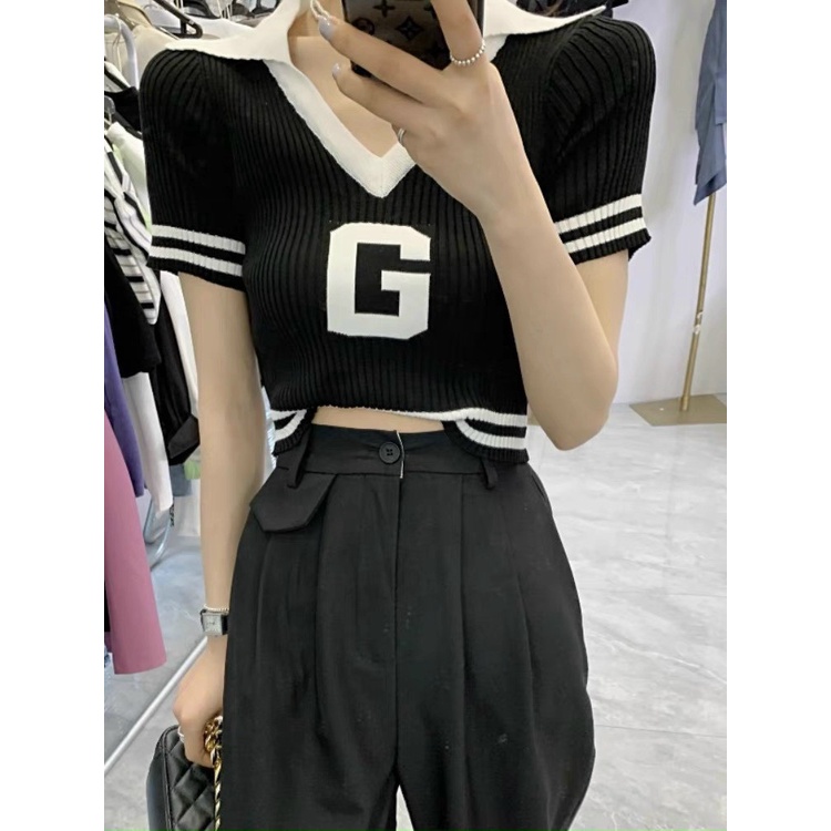 Aó Thun Len Croptop Nữ Cổ Bẻ áo chữ G