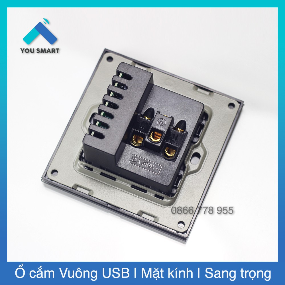 Ổ cắm Vuông kính cường lực 2 cổng USB