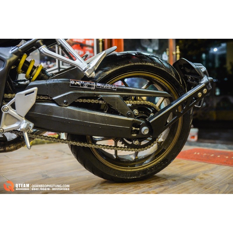 HONDA CB650R - DÈ CHẮN BÙN THÉP KÈM PAD BĂT BIỂN SỐ KIỂU Yamaha MT09 LĂP CHUẨN CHO HONDA CB650R