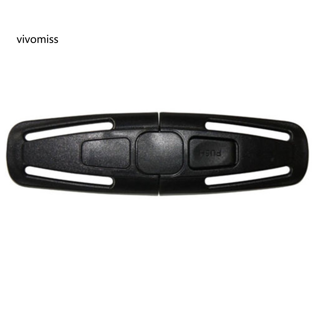 Dây đai an toàn cho bé trên xe hơi