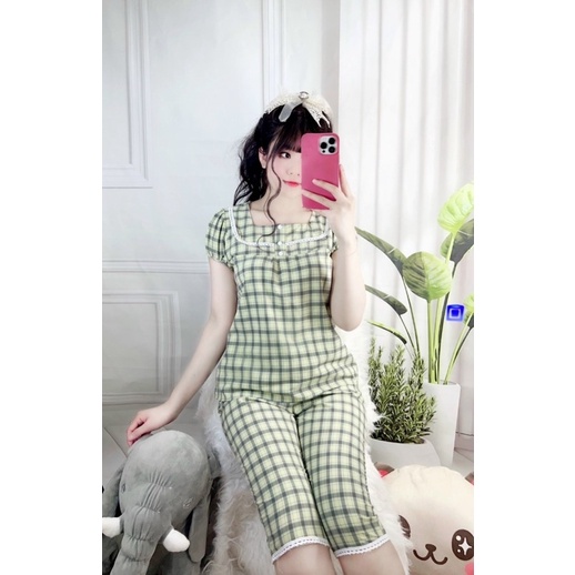 Đồ bộ nữ pijama mặc nhà - Bộ lửng chất đũi Hàn cao cấp mềm mát màu kẻ siêu xinh