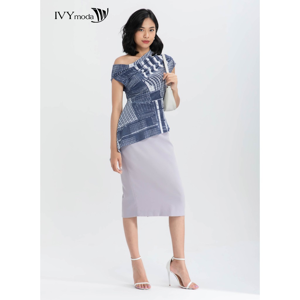 [NHẬP WABRTL5 GIẢM 10% TỐI ĐA 50K ĐH 250K ]Áo lệch vai họa tiết nữ IVY moda MS 16M6308