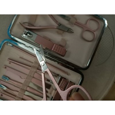 Bộ cắt móng 18 chi tiết cao cấp, sắc bén nhỏ gọn- MÀU HỒNG