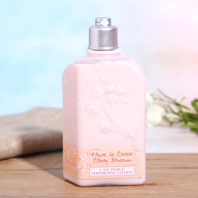 Sữa dưỡng thể L'OCCITANE hương cherry ngọt ngào 250ml