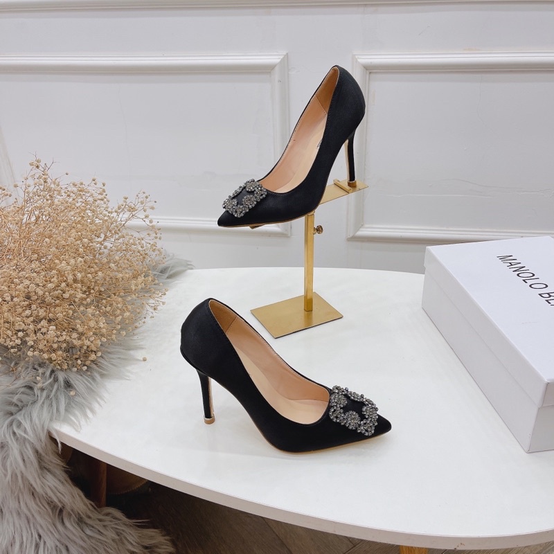 Giày cao gót manolo lụa khoá đá vuông gót nhọn fullbox hàng quảng châu cao cấp