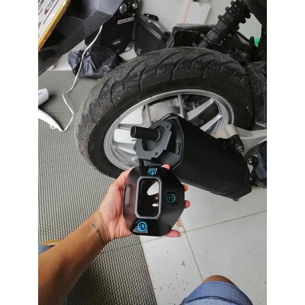 Ốc Titan GR5 Gắn Chụp Pô Xe VARIO 2018->2023