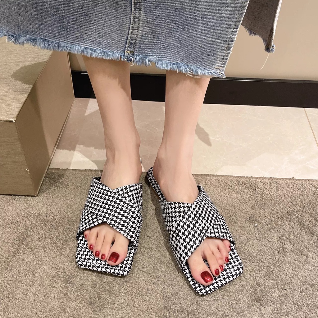 Hàng sẵn: Dép kẻ quai ngang mũi vuông 2 kiểu( quai ngang, quai chéo)